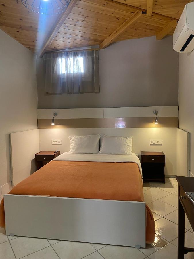 Paradosi Rooms Igoumenitsa Ngoại thất bức ảnh