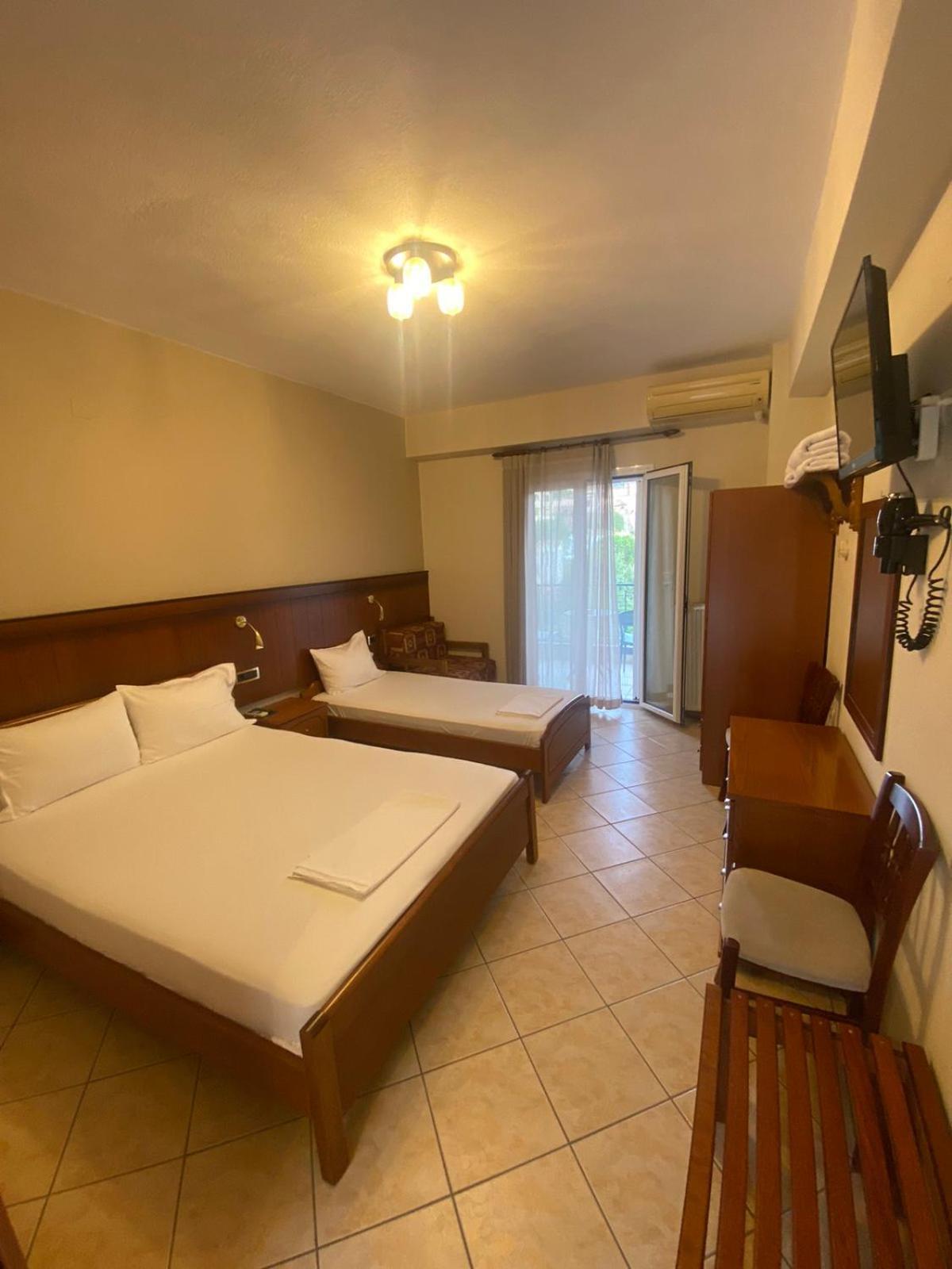 Paradosi Rooms Igoumenitsa Ngoại thất bức ảnh