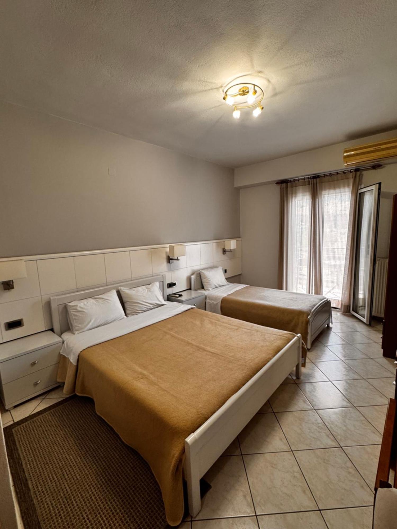 Paradosi Rooms Igoumenitsa Ngoại thất bức ảnh