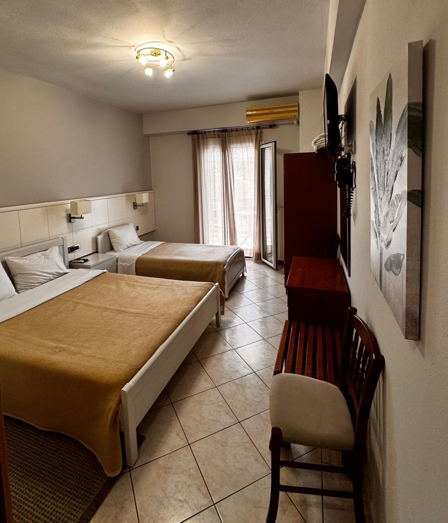 Paradosi Rooms Igoumenitsa Ngoại thất bức ảnh