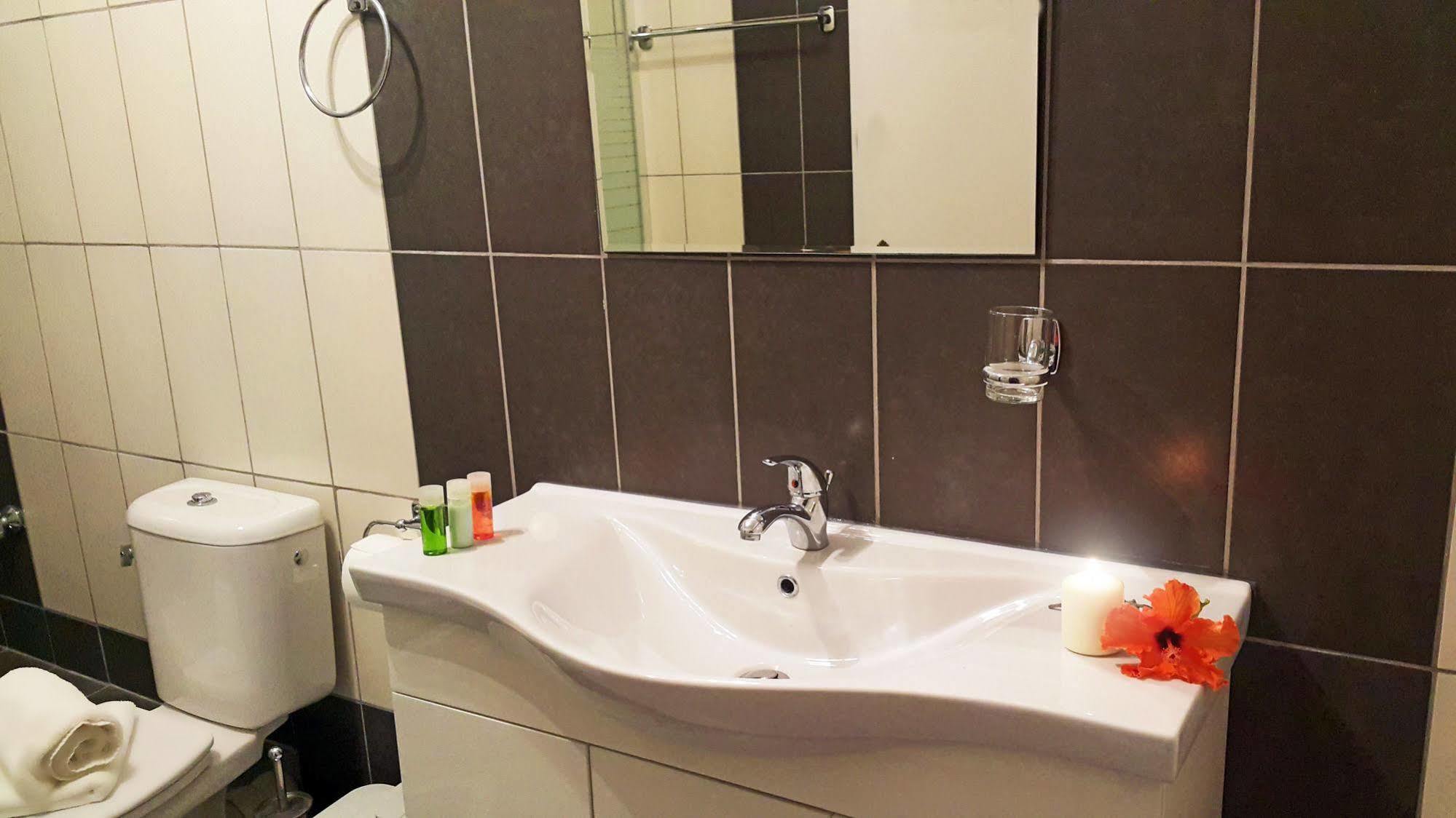 Paradosi Rooms Igoumenitsa Ngoại thất bức ảnh