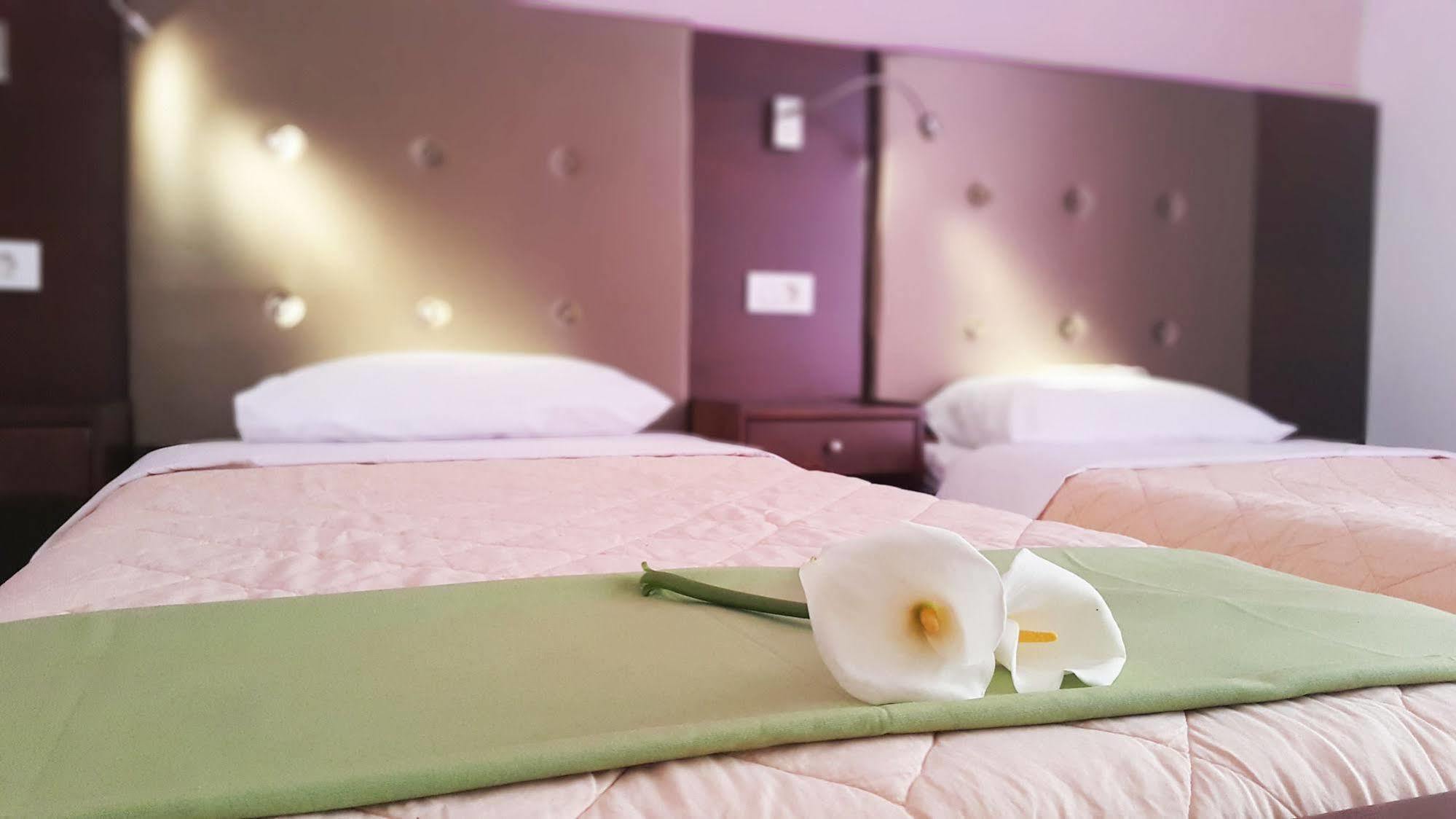 Paradosi Rooms Igoumenitsa Ngoại thất bức ảnh